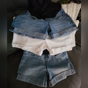 Lot of Maternity shorts
